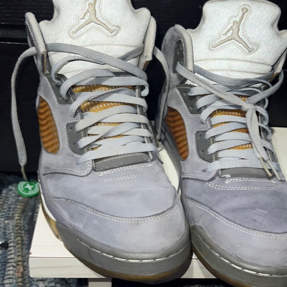 Retro Wolf Grey Jordan 5s - Picture 2 of 5